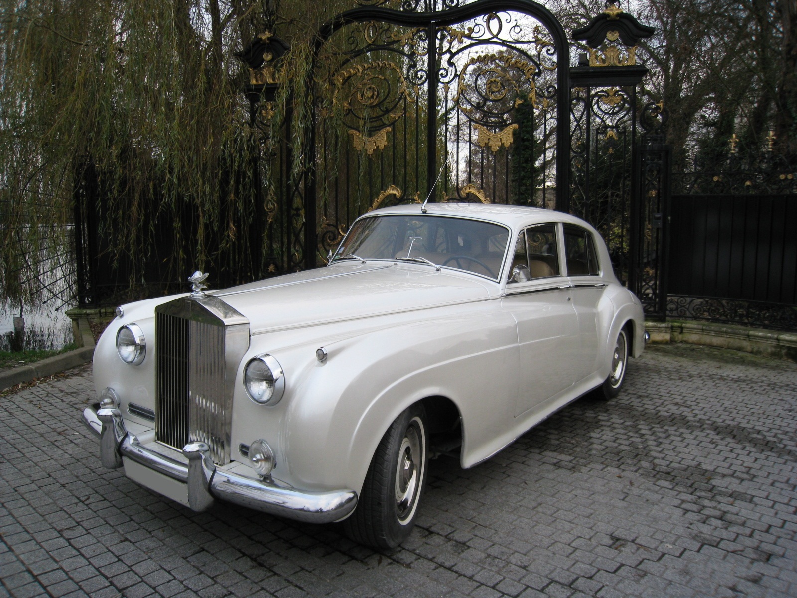 Rolls Royce Silver Cloud blanc nacré de 1960